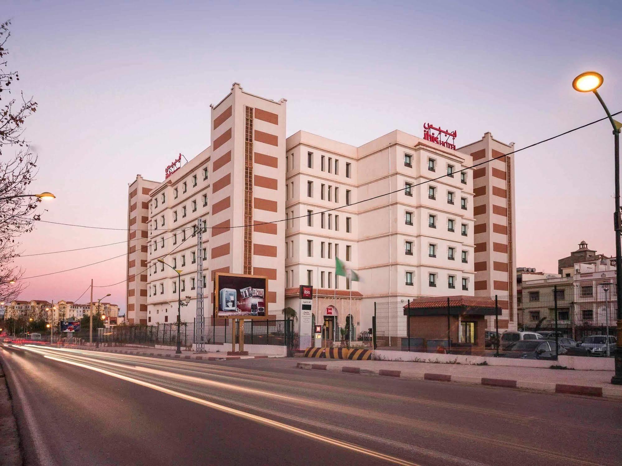 Ibis Tlemcen Hotell Exteriör bild