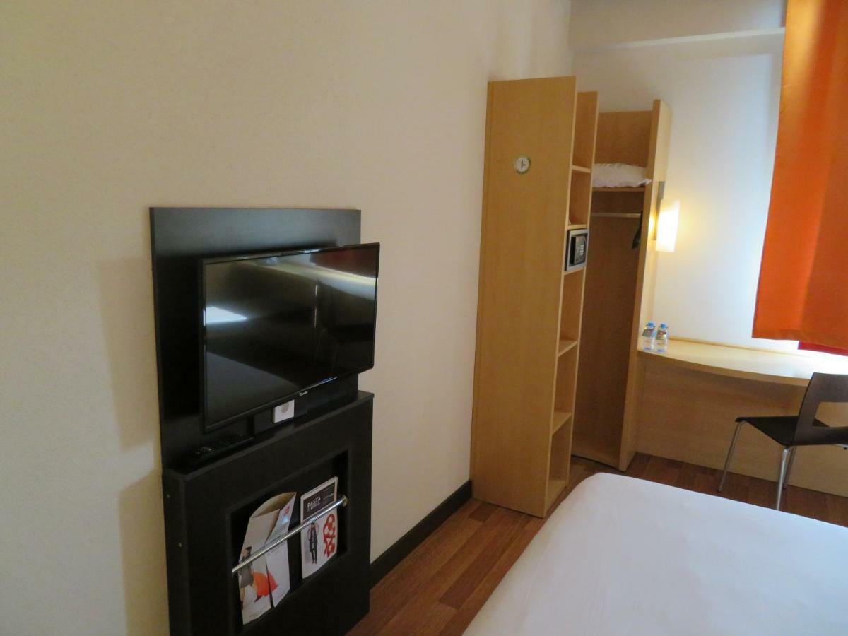 Ibis Tlemcen Hotell Exteriör bild